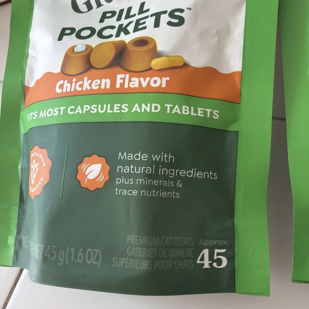 2 Greenies Feline Pill Pockets Cats Natural Soft Cat Treats Chicken Flavor 90